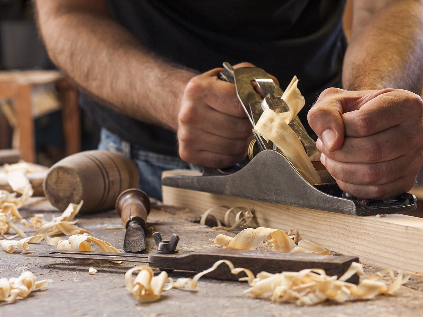 Tischler in Könnern: Perfekte Holzlösungen für jeden Raum