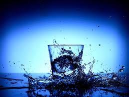 Stimmgabeln und Wasserresonanz: Ein tiefer Einblick