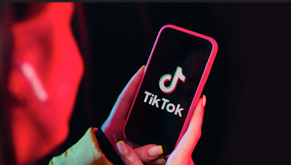 TikTok Views verstehen: Wie AboLöwe dir hilft, in den Trend zu kommen