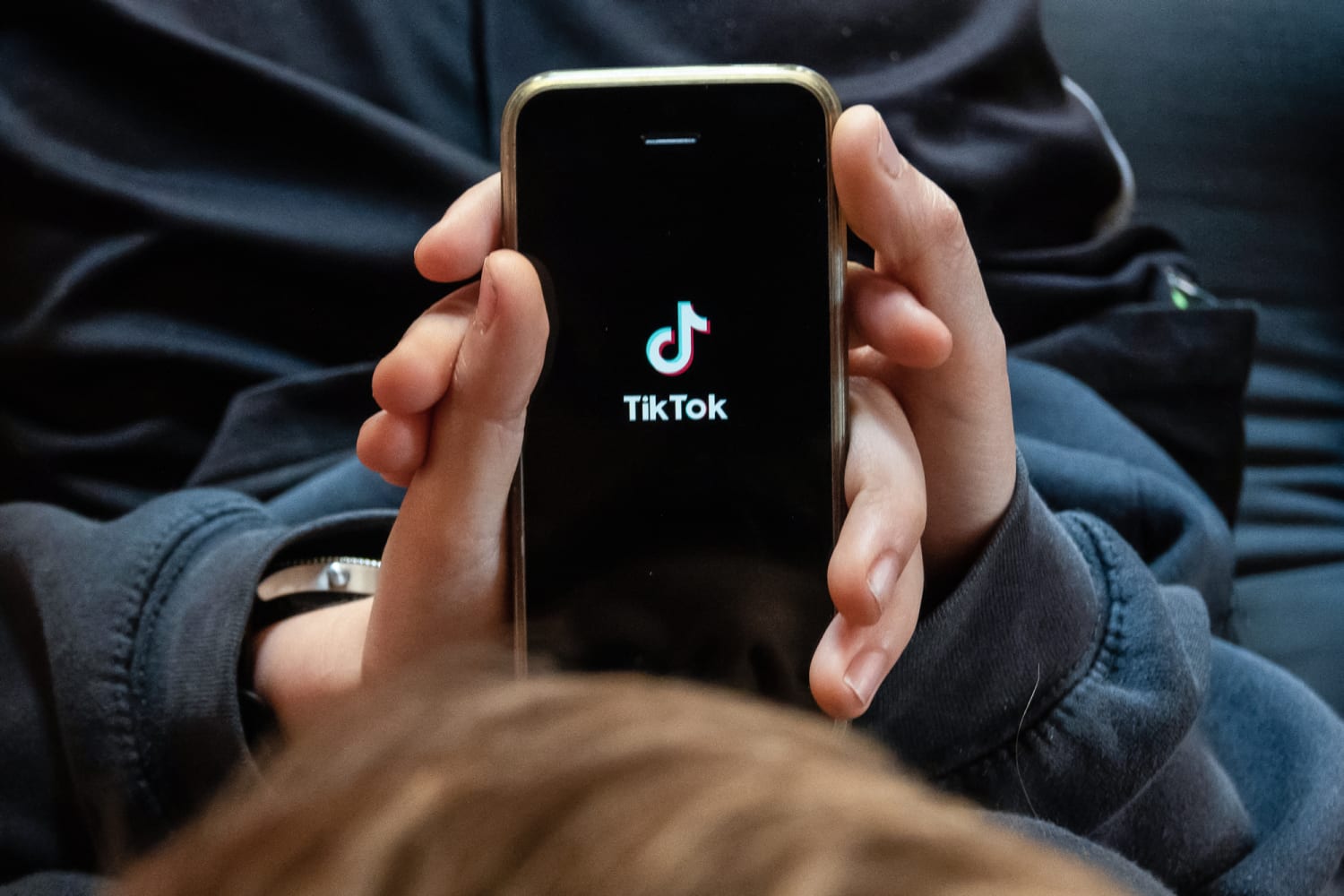 TikTok Views verstehen: Wie AboLöwe dir hilft, in den Trend zu kommen