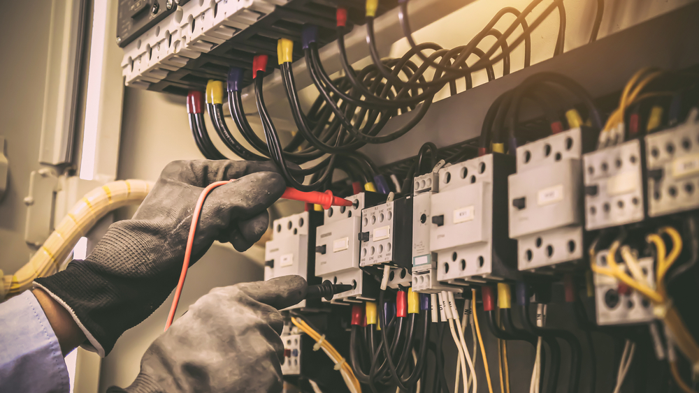 Prüfung ortsfester elektrischer Anlagen in Industrie und Gewerbe