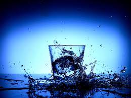 Stimmgabeln und Wasserresonanz: Ein tiefer Einblick